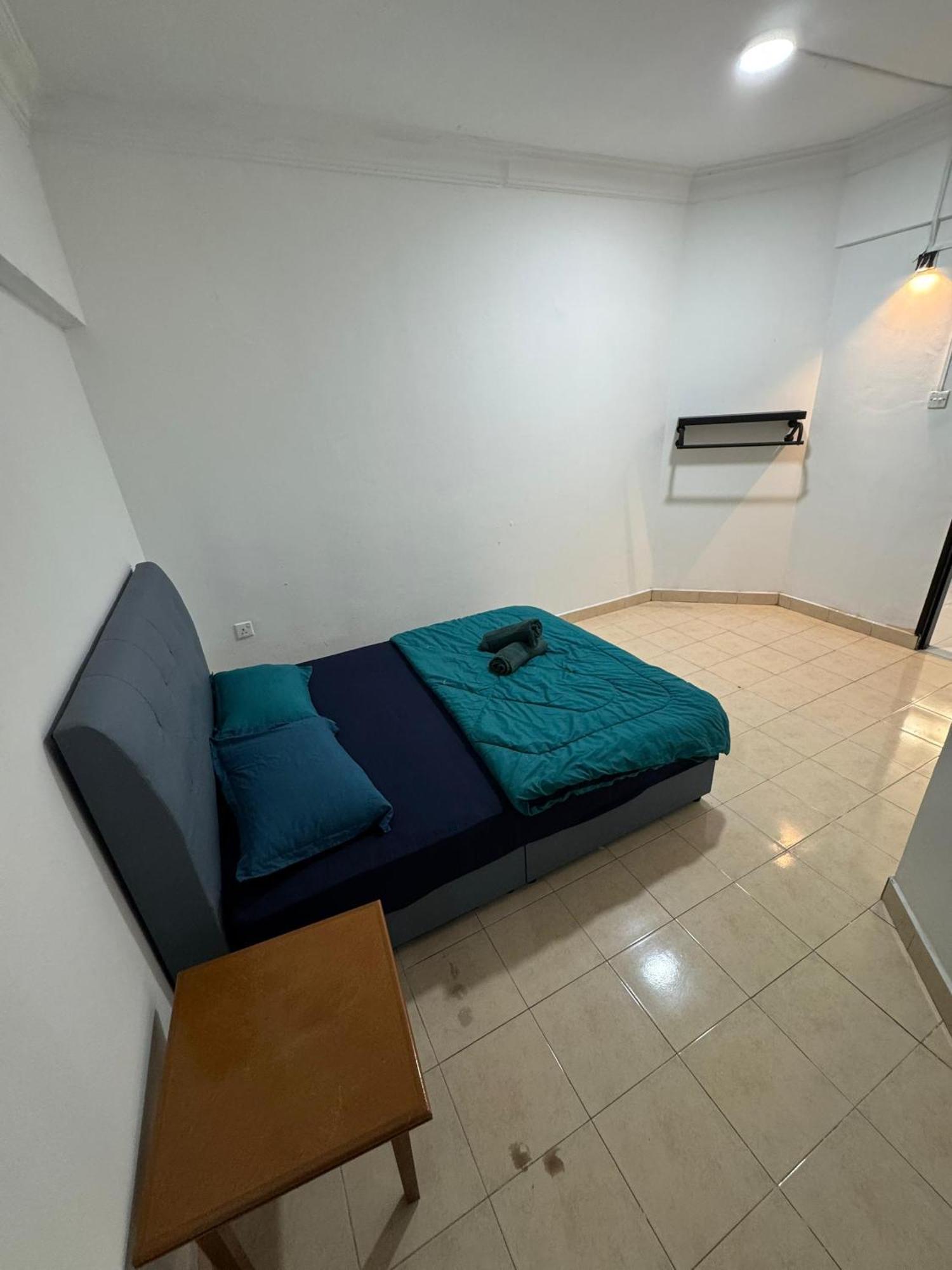 Golden Straits Apartment